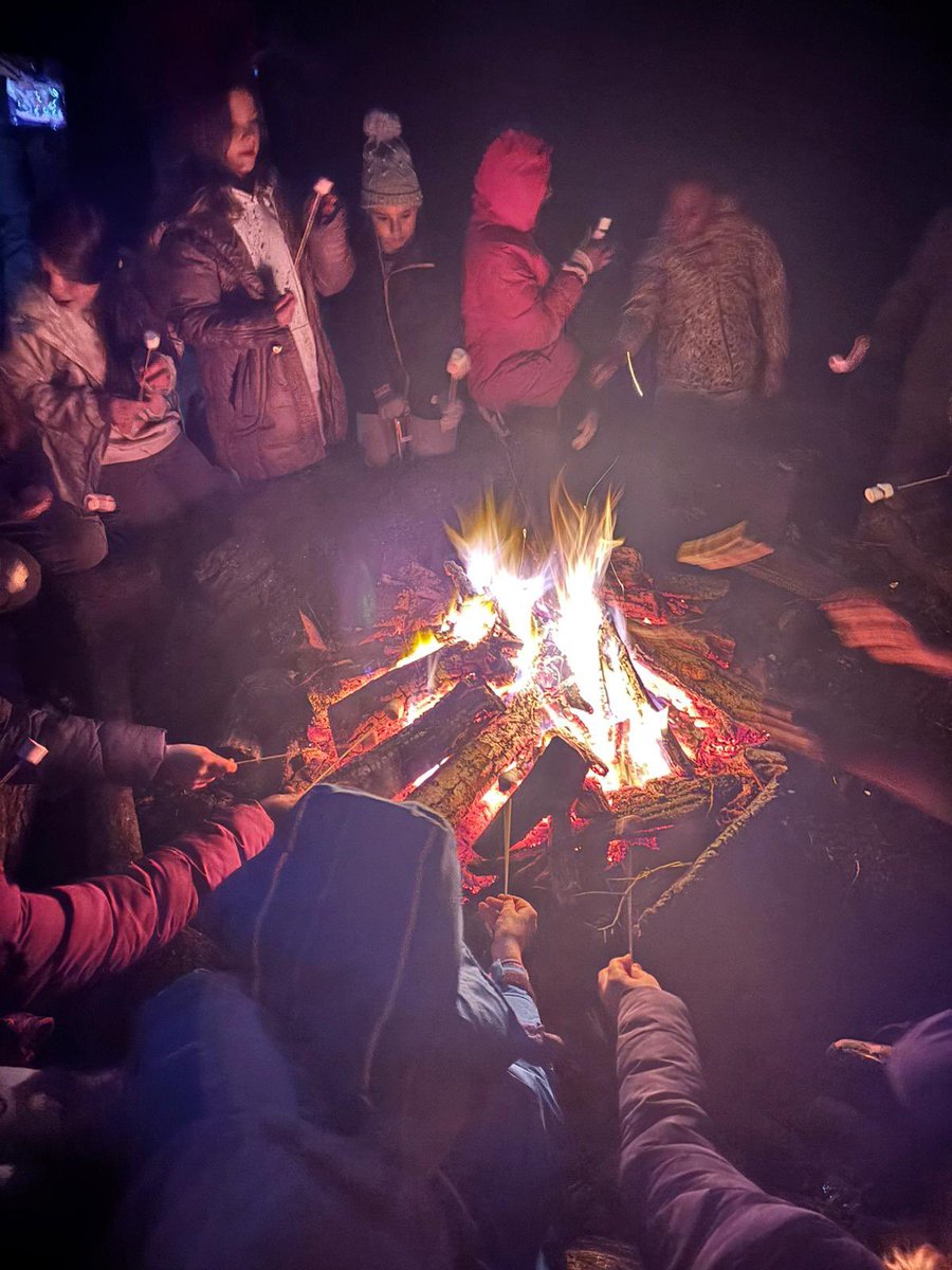 What a lovely end to an action packed day! So proud of our young people! ❤️ #REAch2 #GilwellPark25 #11B411