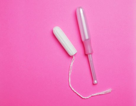 I can’t be the only one who can see a Tampon and applicator? #TheApprentice