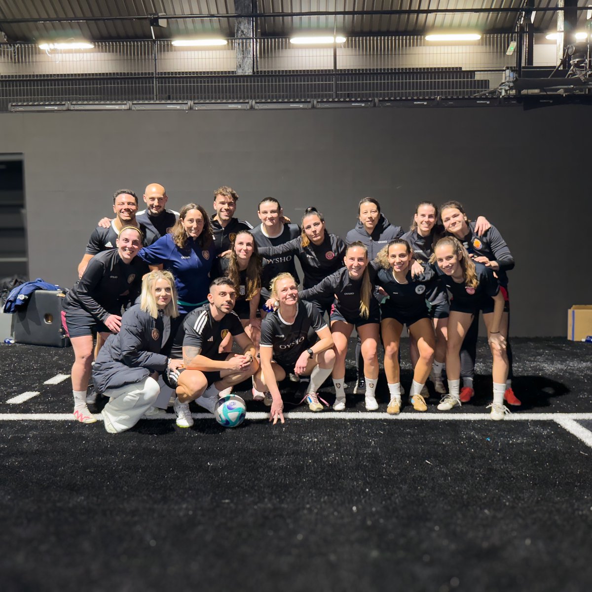 UltMostoles's tweet photo. 🦁🖤 https://t.co/cRdCnJwziw