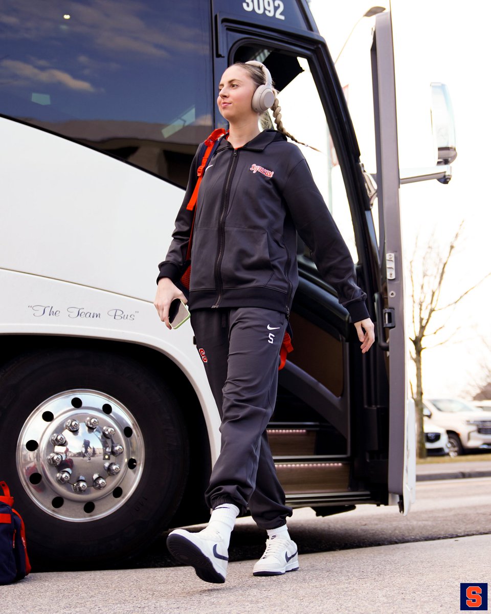 CuseWBB's tweet photo. The Orange have arrived 🍊 https://t.co/SY9ABGHFMn