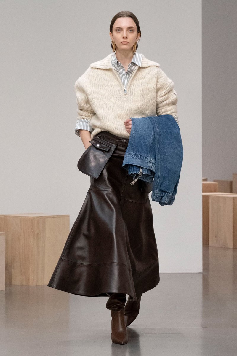 jacquemusx's tweet photo. Brandon Maxwell FW25 https://t.co/T2FurWOkJC