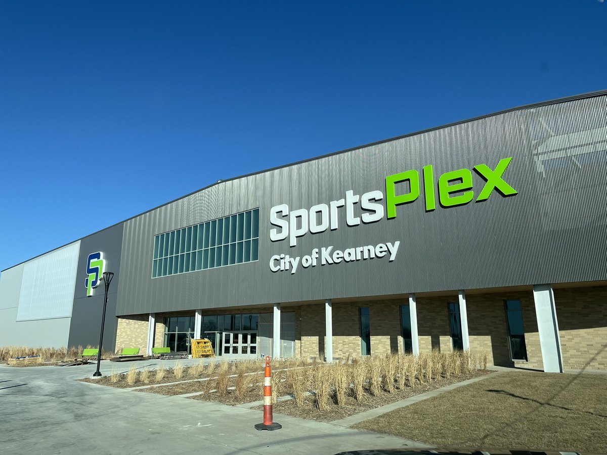 ScottSteinbrook's tweet photo. I literally feel like a tourist in my own town this afternoon with a sneak peek at two incredible new additions to our community with the massive SportsPlex and Visitors Bureau & Chamber building. #CityOfKearney https://t.co/BWMVpqho7I