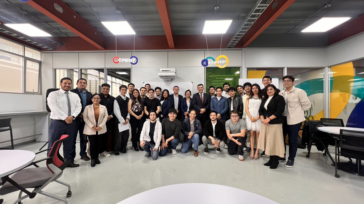 utpl's tweet image. 🚀💻 📢 #RetoEmpresarial | La carrera de #Computación UTPL presenta la propuesta de digitalización de la gestión operativa de la Gerencia de Campus.
💡 Innovación y tecnología para optimizar procesos y mejorar la eficiencia. #SoyUTPL #TransformaciónDigital