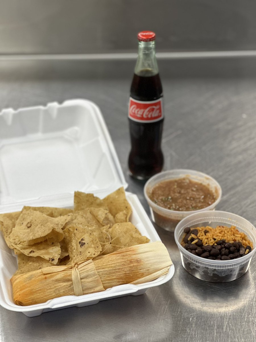 Craving a great deal? Try our combos! 🌟

Choose from a taco, tamale, or torta, and pair it with rice and/or black beans. Plus, enjoy chips with your choice of dip—mild or hot salsa, cheese, or mild or hot guac. And to top it off, a drink is included!!
