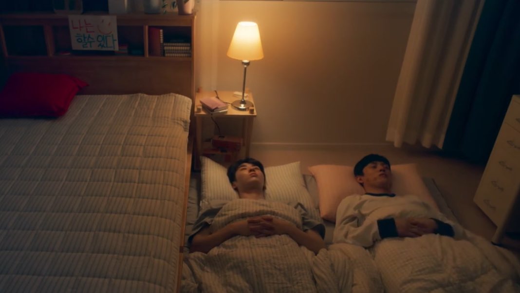 chwfilm's tweet image. it was tight but he still wanted to sleep next to sehyun.. and the “i don’t regret going back to you today” oooh i know what you are yoon gamin 

#StudyGroup #StudyGroupEp6