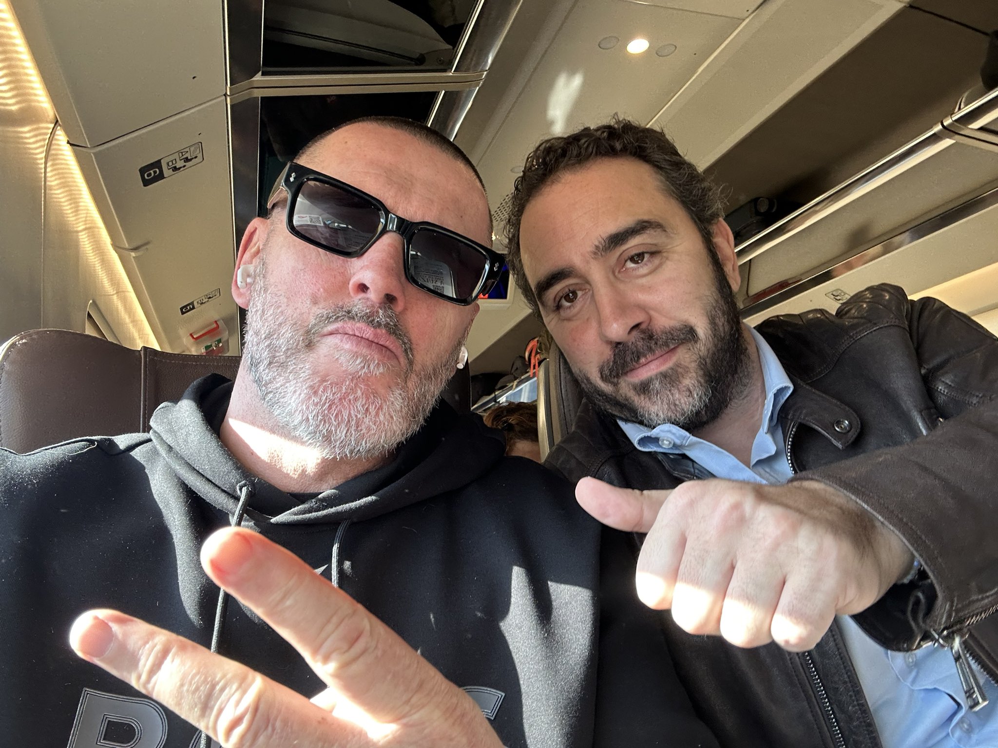 Fonsi Loaiza on X: "El delincuente confeso de Víctor de Aldama se reunió  con el ladrón de Juan Carlos I, organizó cacerías con banderas franquistas y  hacía negocios en el palco VIP