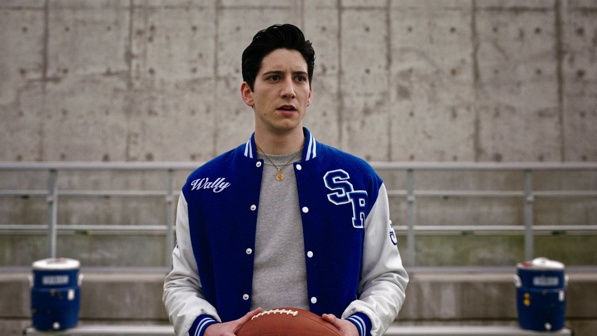 Milo Manheim Mania - School Spirits: 2.04 'A Walk-In to Remember' Stills &amp; Screen Captures - milo-manheim.com/2025/02/school…