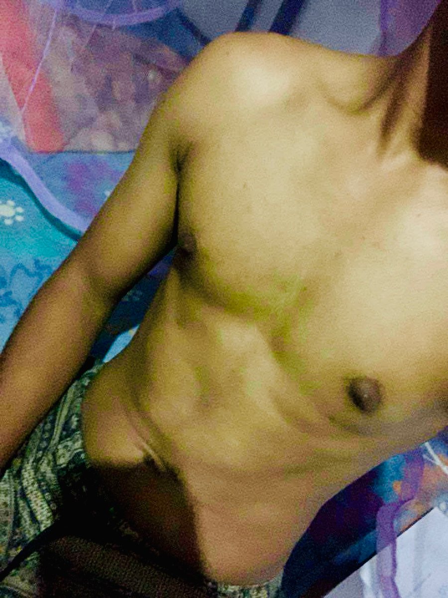 Randu2003's tweet photo. Looking for open-minded cuckold couples who love to explore. 🔥 22, straight, ICT student in Colombo. No cash needed—just real fun and good vibes. DM if you're interested! 🔞 #Cuckold #Hotwife https://t.co/auJ5K1zyv9