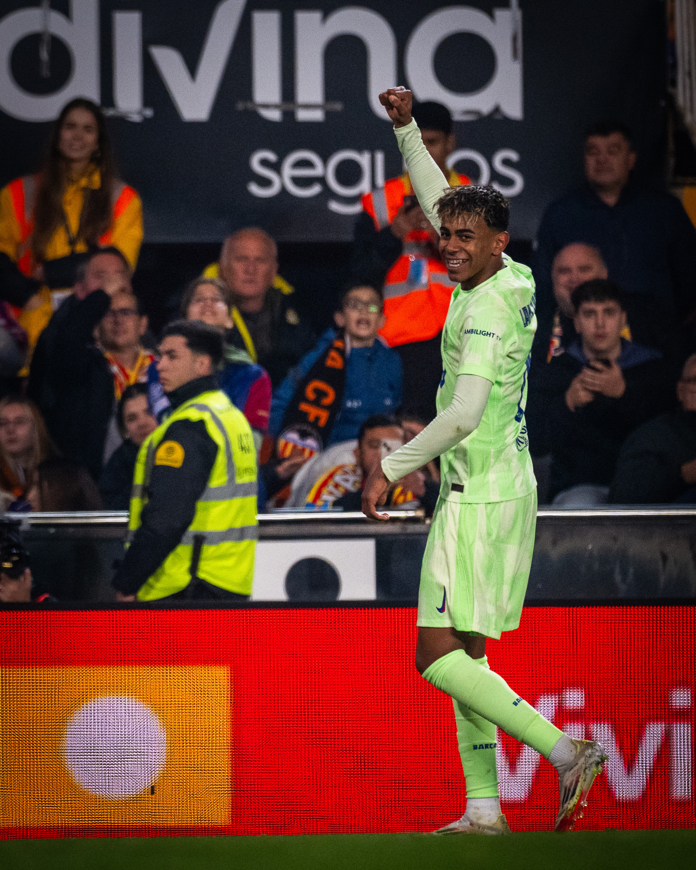 Lamine Yamal scored Barcelona's fifth goal against Valencia in Copa del Rey quarter-finals | sportzpoint.com