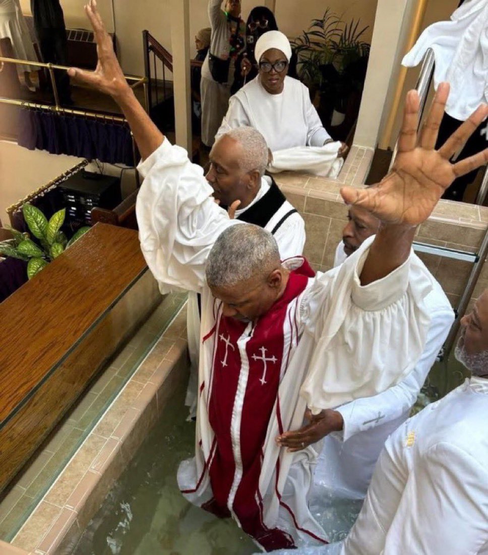 Just finished watching When Harry Met Sally (1989) for the first time. I BELIEVE IN LOVE MORE THAN I EVER HAVE BEFORE!