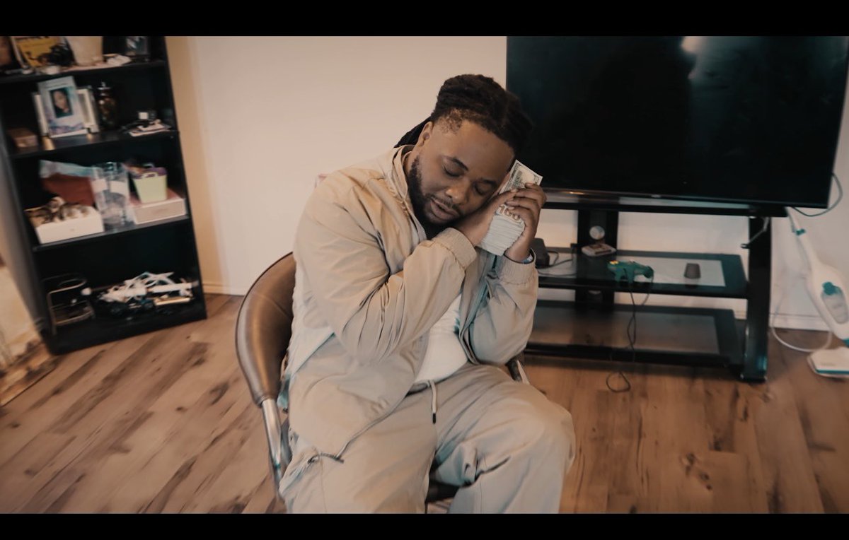 NEW VIDEO OUT NOW🔥❗️ #BankrollStatus 
youtu.be/zZC3sp722u8