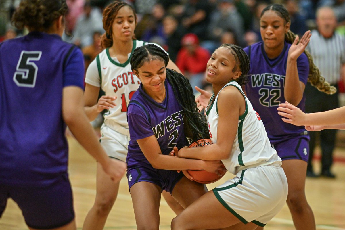 TopSports.news (@topsportsn) on Twitter photo . <a href="/HPHSATHLETICS/">HPHS Scots of Topeka Ks</a> girls avenge tourney loss with 50-34 win over Chargers. <a href="/mella_carter/">mella_carter</a> scores 23 points as Scots improve to 10-3. ...
loom.ly/lBLvT58 . <a href="/HPHSATHLETICS/">HPHS Scots of Topeka Ks</a> girls avenge tourney loss with 50-34 win over Chargers. <a href="/mella_carter/">mella_carter</a> scores 23 points as Scots improve to 10-3. ...
loom.ly/lBLvT58