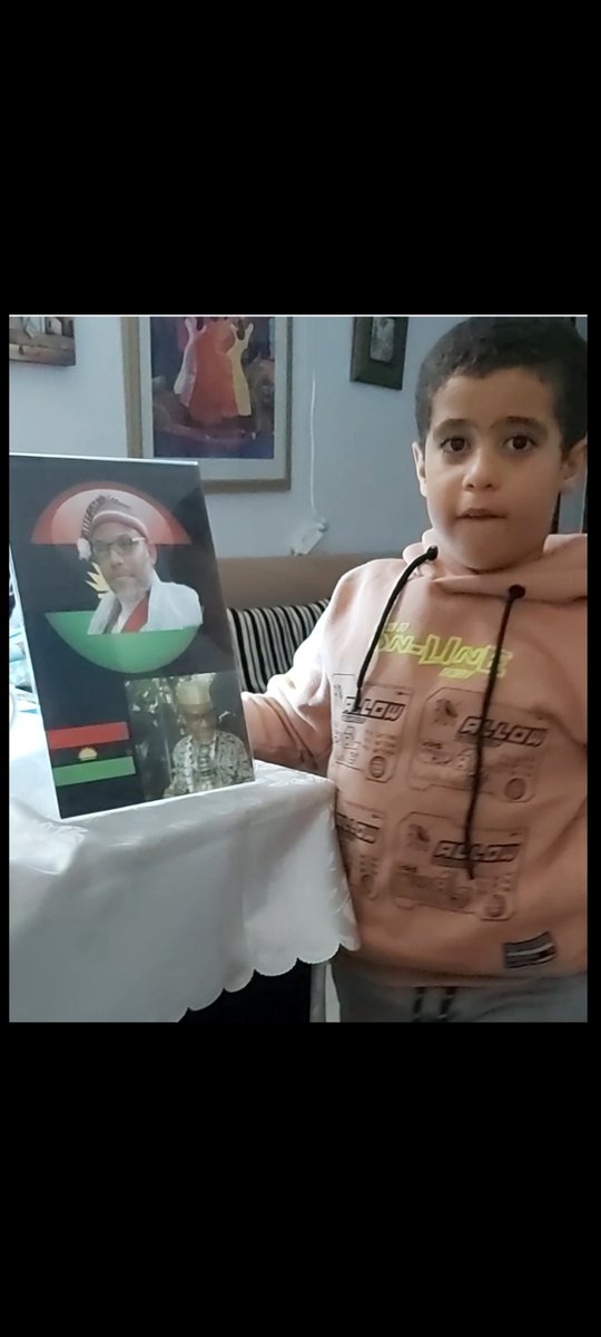ObiJYkKg6QGWMAD's tweet photo. The message is very simple  and clear:
Free Mazi Nnamdi Kanu!!!
Free Mazi Nnamdi Kanu!
Free Mazi Nnamdi Kanu! https://t.co/pgoapcNndz