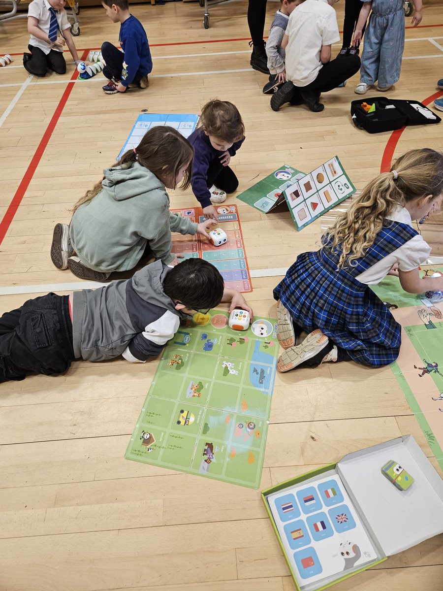 A fab day at <a href="/KirkmichaelPS/">Kirkmichael Primary & EYC</a> for the first of 4 numeracy events. Today’s focus was on technology through construction and building challenges, websites such as <a href="/tinkercad/">Tinkercad</a> + <a href="/BBCSoundEffects/">BBCSoundEffects</a> and fun with <a href="/AJOBPickard/">Amanda Pickard 🙋🏻‍♀️ #weeponder 🧐</a> using the codable tech from <a href="/SACTechDigital/">SAC Digital Learning</a> - such fun Amanda!