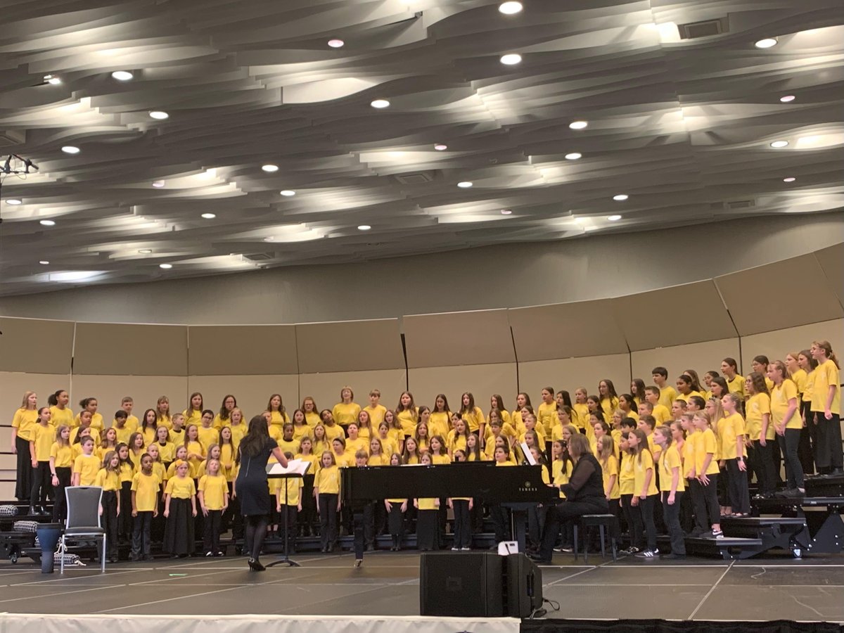 Congratulations to these Oakview students performing in the Ohio Music Education Association All-State Children's Choir! (Natalie Steinhelfer, Meagan Boettcher, Emilia Parcell) Congratulations also to music teacher Amanda Layer for her support of these young Firebird musicians!