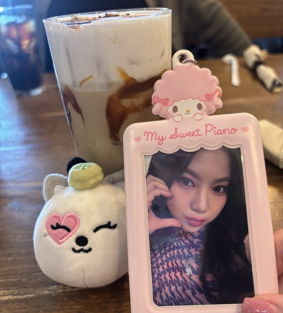 birthday brunch with melomeow ☕️  #오늘도메로냥 