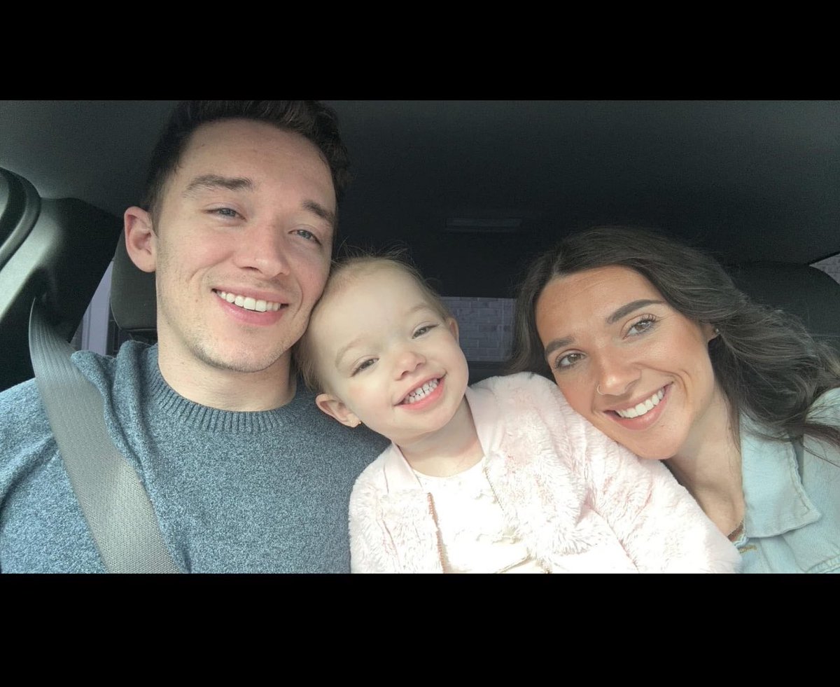 CailinStott's tweet photo. God. My heart hurts. Your babygirl needs you. She loves you so much. Please watch over her our angel. 🤍🕊️ https://t.co/UeFnEkMoaS