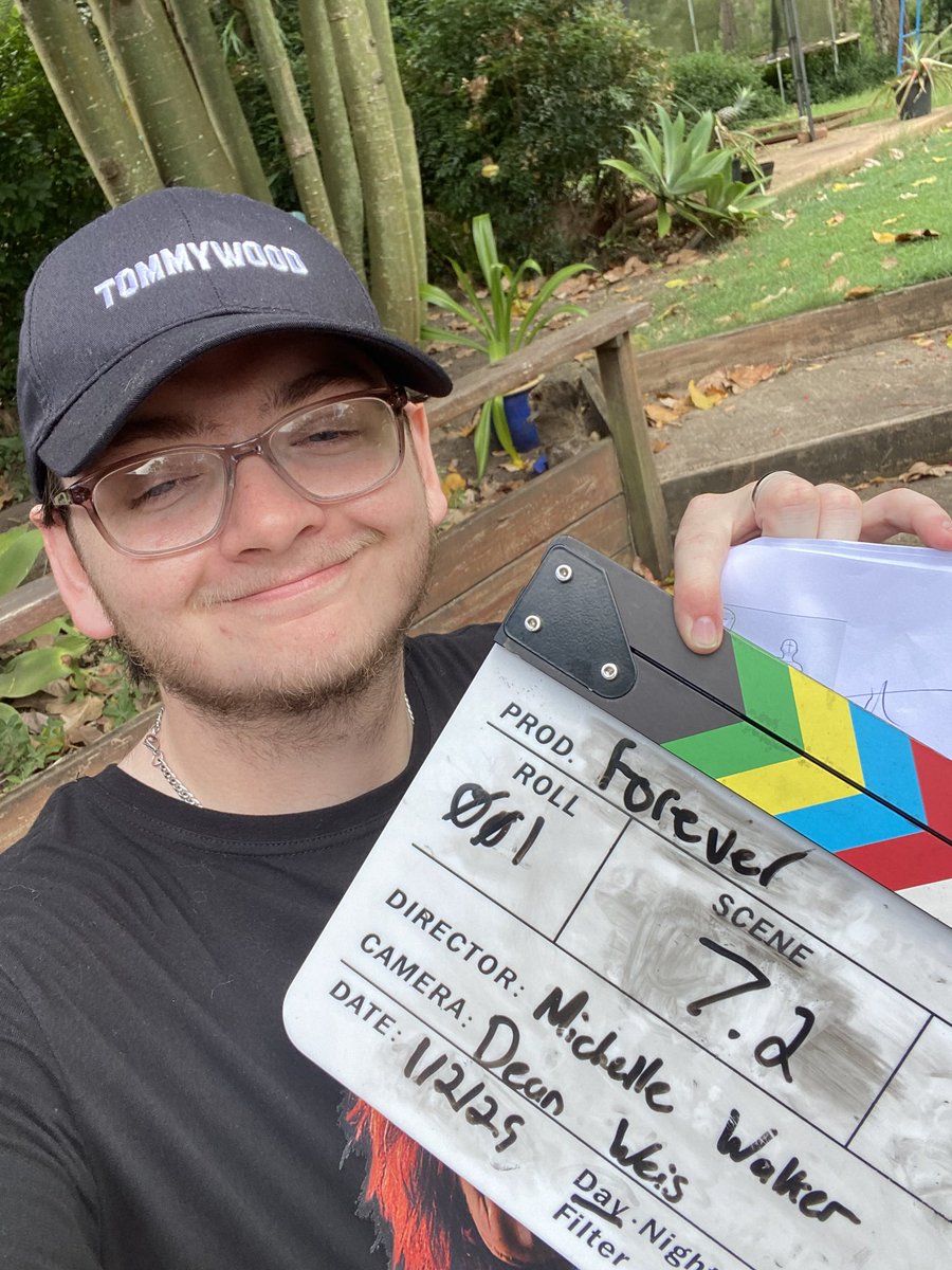 Damon tweet media