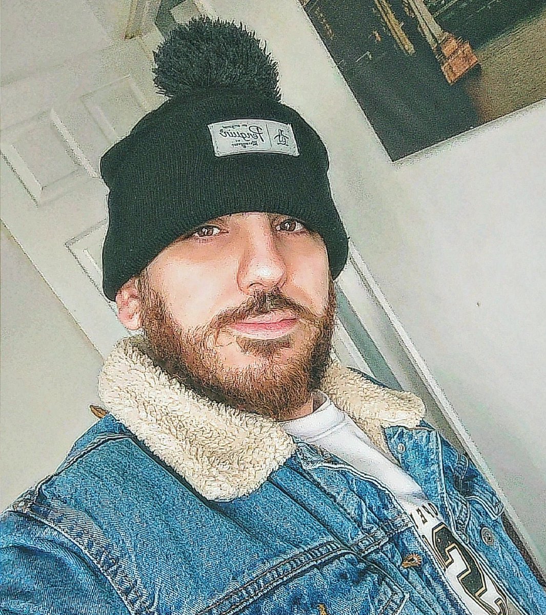 cestleh9's tweet photo. Je viens d’Algérie 🇩🇿 tu comprends ma chérie nous sommes des vrais bonhommes https://t.co/8x5NptVgNi
