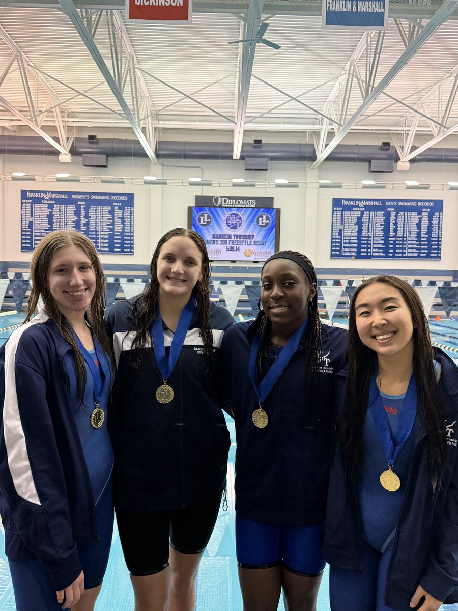 Adora Emuwa followed that up with a league record in the girls 50 freestyle.
(We took 1st, 4th and 5th in the event)

In the final event of the night, the team of Adrianna Anujin, Emerson Mandrell, Delaney Connors and Adora Emuwa set a league record in the 200 free relay.