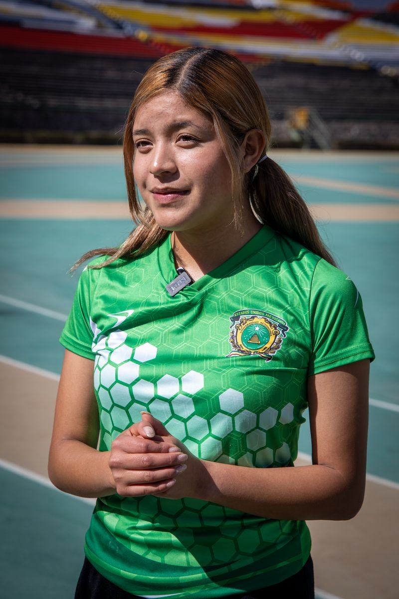 JesKatAF's tweet photo. Janeth Aldama Suárez, estudiante de la Facultad de Derecho de la #UAEMéx ha demostrado que la fortaleza es fundamental en su desempeño académico y deportivo, se adjudico dos medallas de bronce en 5 y 10 mil metros planos en los FISU American Games Cali 2024 en Colombia
#JesKat https://t.co/7qvYMzkftN