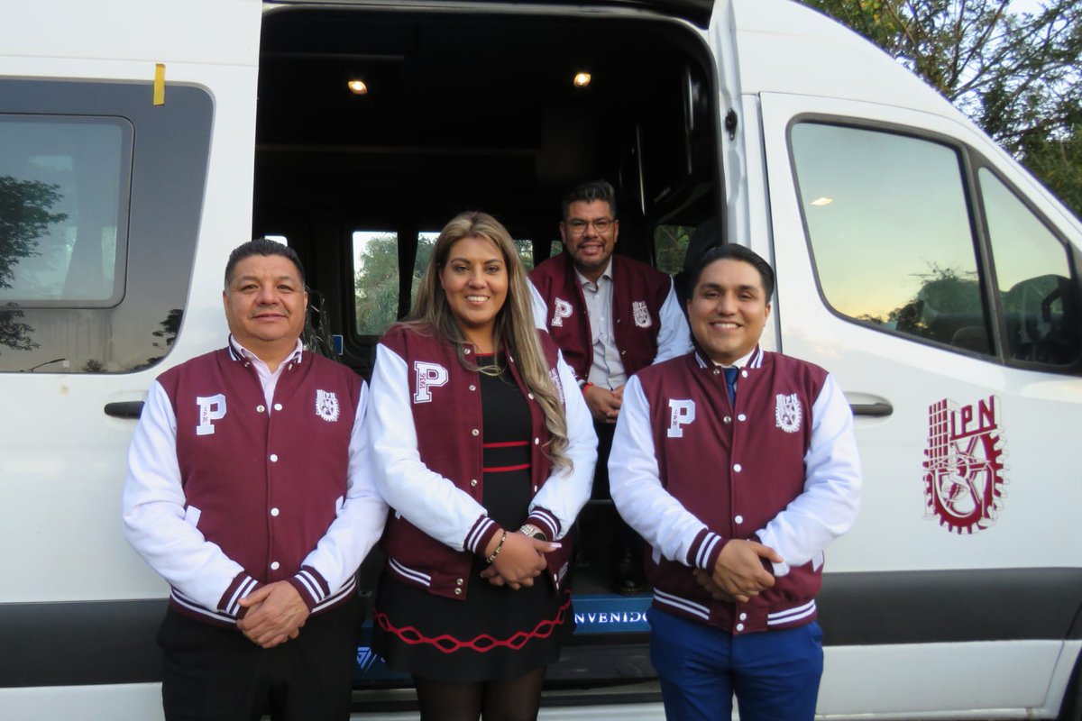 🚐✨<a href="/FunPoliAC/">Fundación Politécnico AC</a> y <a href="/CofaaIpn/">COFAA IPN</a> entregaron 34 camionetas al <a href="/IPN_MX/">IPN</a> para beneficiar a nuestras escuelas, centros de investigación, vinculación e investigación. ¡Un gran paso para nuestra comunidad! #OrgullosamentePolitécnicos #Innovación #Educación