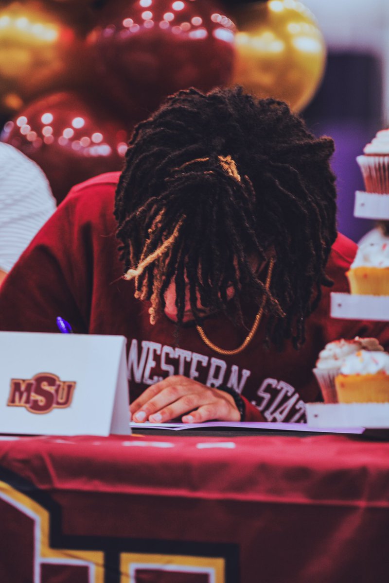 Erik Bowen (@erikjbowen_) on Twitter photo #AGTG beyond blessed to have signed to <a href="/MSUTexasFB/">Midwestern State Football</a>
Thank you to all the people that have been around me on this journey. #gostangs #AGTG beyond blessed to have signed to <a href="/MSUTexasFB/">Midwestern State Football</a>
Thank you to all the people that have been around me on this journey. #gostangs