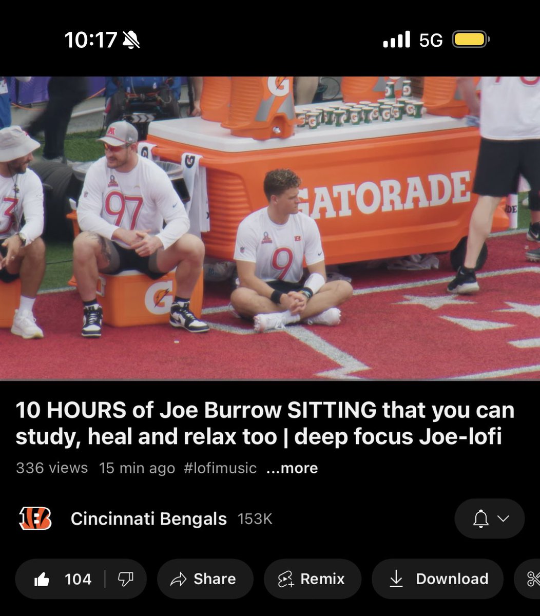 thirteenburrow's tweet photo. “what are you watching?” oh nothing! just 10 hours of joe burrow sitting down https://t.co/5ClXXXgxfH