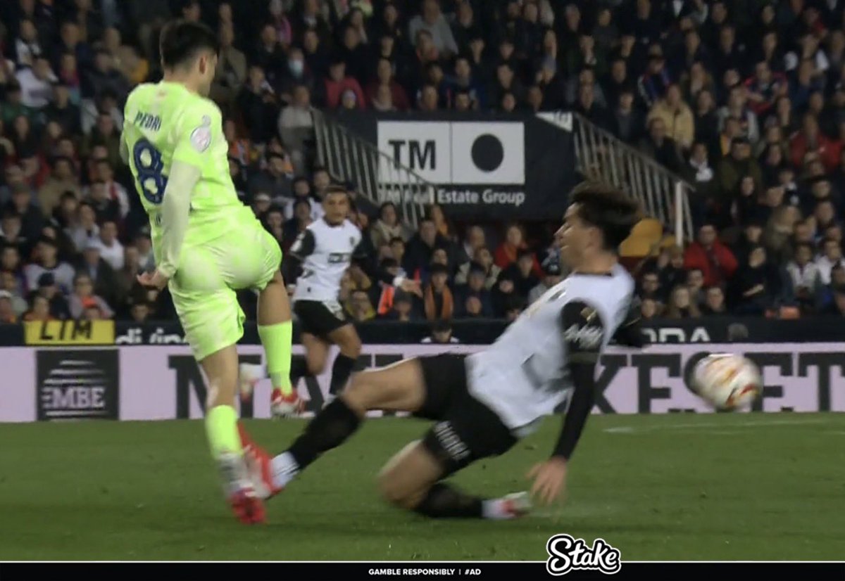 V4FootballMate's tweet photo. @MARCAinENGLISH Real madrid tv https://t.co/c6T5fJ38lq