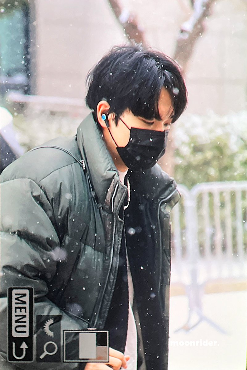 mr_moonrider's tweet photo. 250207 ⛄️❄️☃️
#아마루 #AMARU #アマル
#킥플립 #KickFlip https://t.co/Ft3S4suoGq