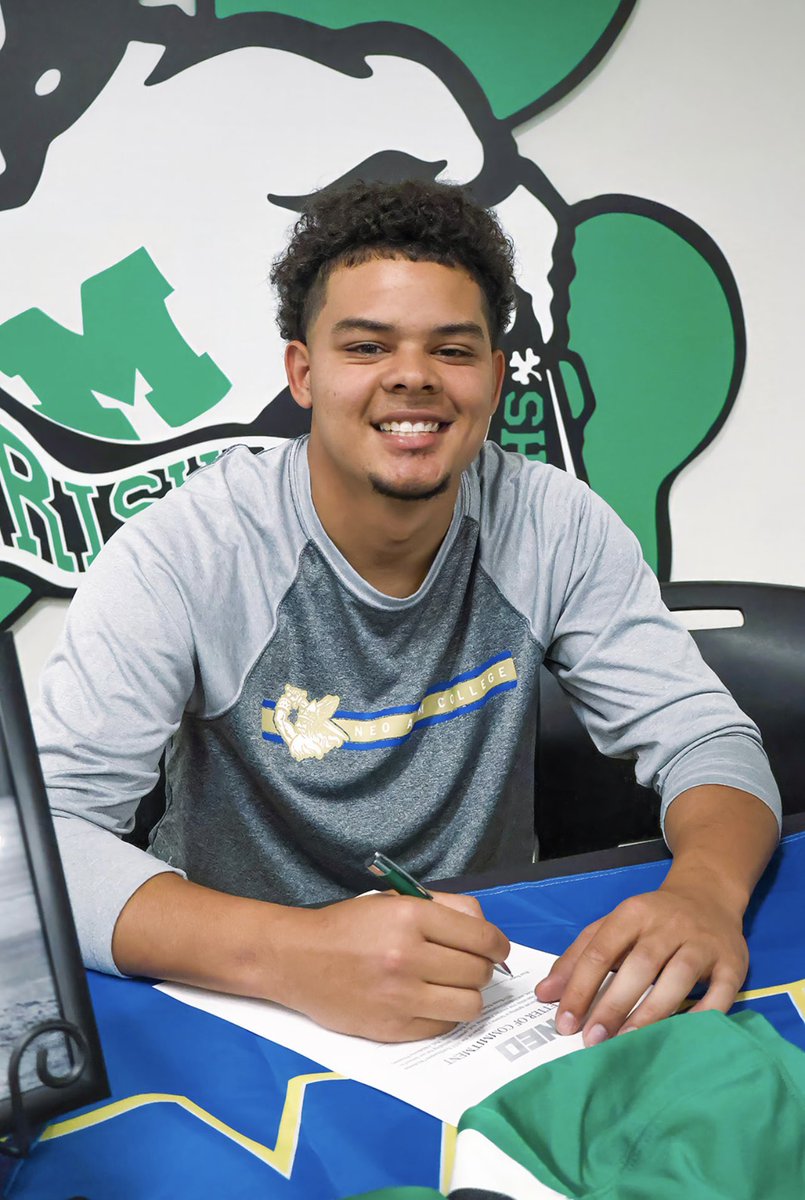 Signed✍️🏈⚾️
<a href="/CoachJiggs/">Darius Jiggetts</a> <a href="/CoachKeith03/">Keith Herring</a> <a href="/CoachCrissup/">Zachary Crissup</a> <a href="/NEOBaseball14/">NEO BASEBALL</a> <a href="/Norsemen_FB/">NEO Football</a>