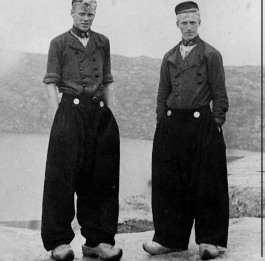 Dutch men in traditional trousers, 1900