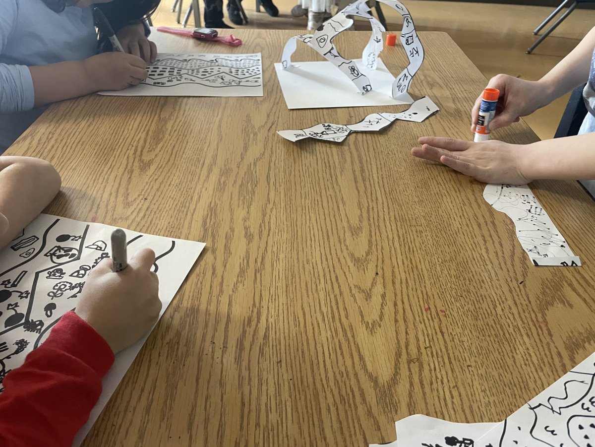 Kari Lockett tweet media