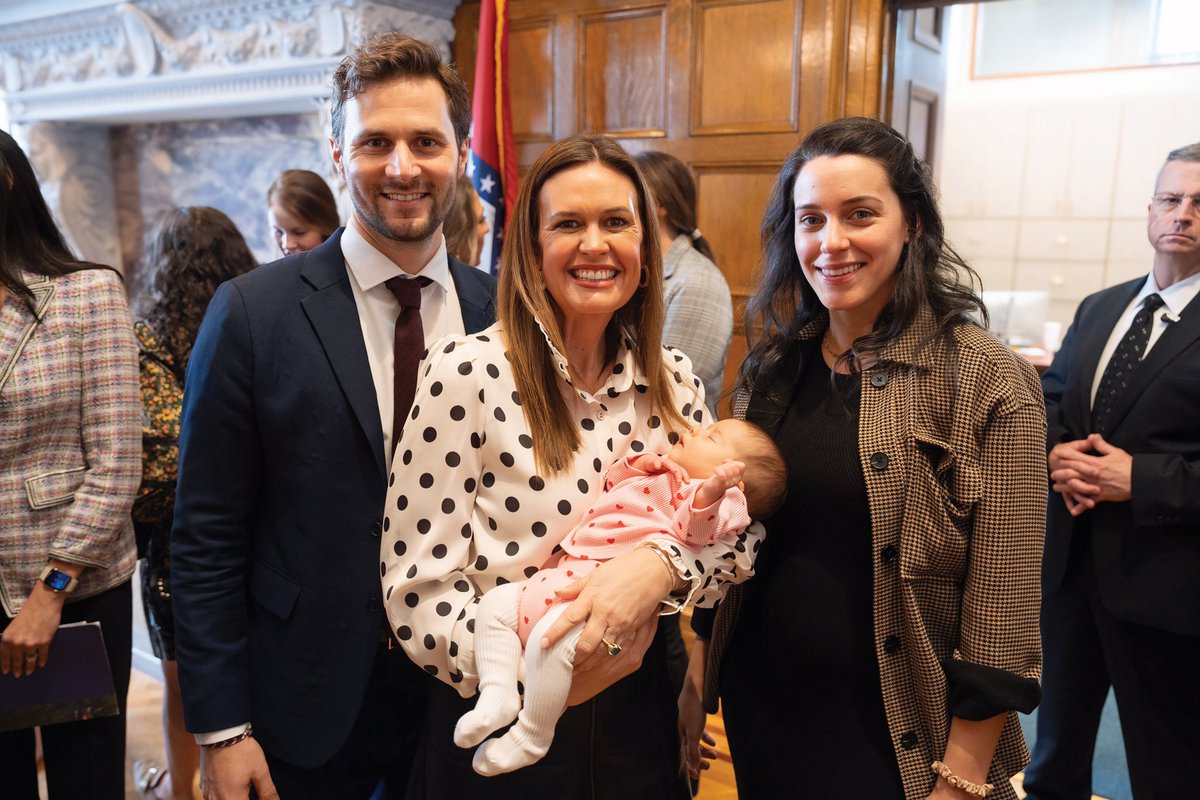 SarahHuckabee's tweet image. Healthy moms mean healthy babies.

Today I announced a $45+ million investment in maternal health and major reforms to improve maternal health in Arkansas. 

This is what a pro family administration looks like!