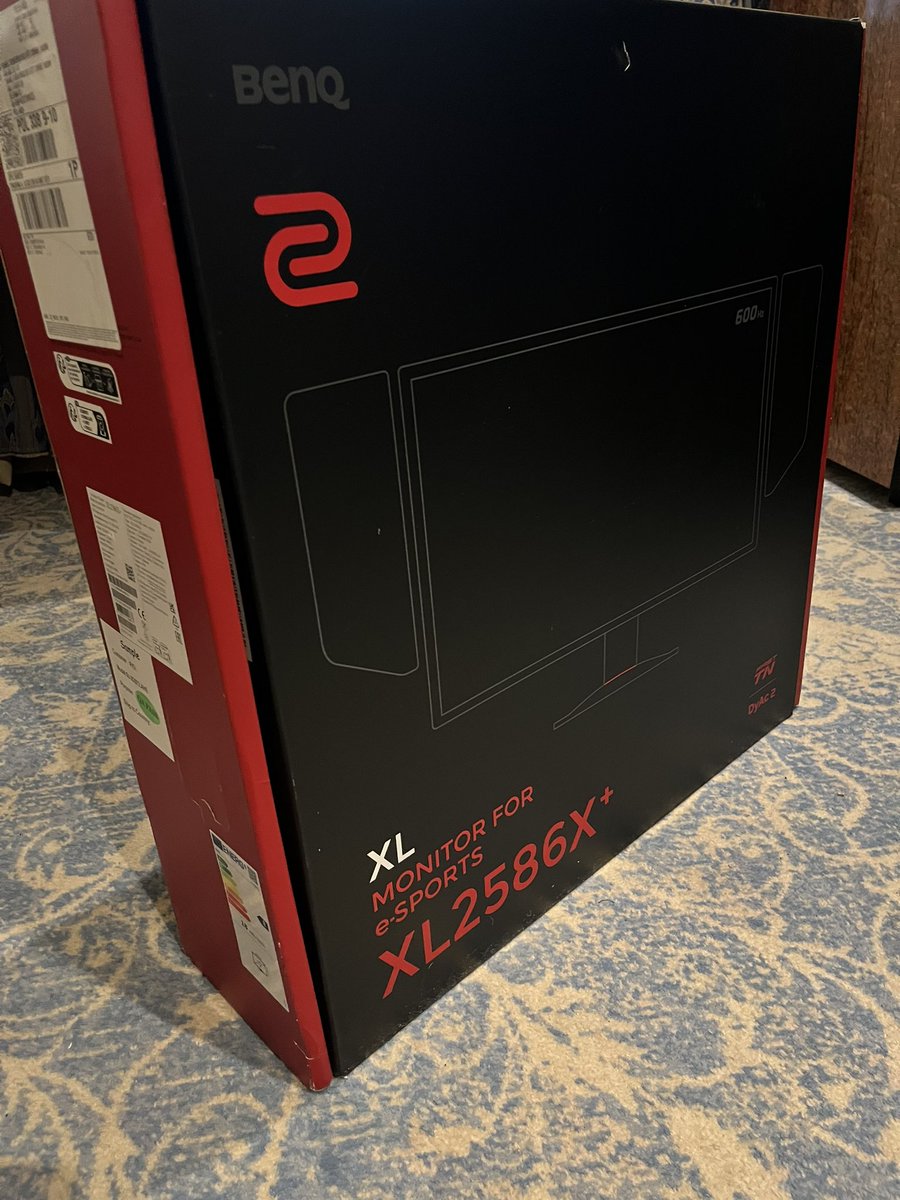 Personalized bootcamp for the player who visits IEM Katowice 🎮
Thanks to <a href="/ZOWIEbyBenQ/">ZOWIE</a> <a href="/ZOWIE_EU/">ZOWIE Esports Europe</a> for providing their new 600 hz XL2586X+ monitor model for these days 🙌 
Our computers combined with this monitor are a perfect match 🤘