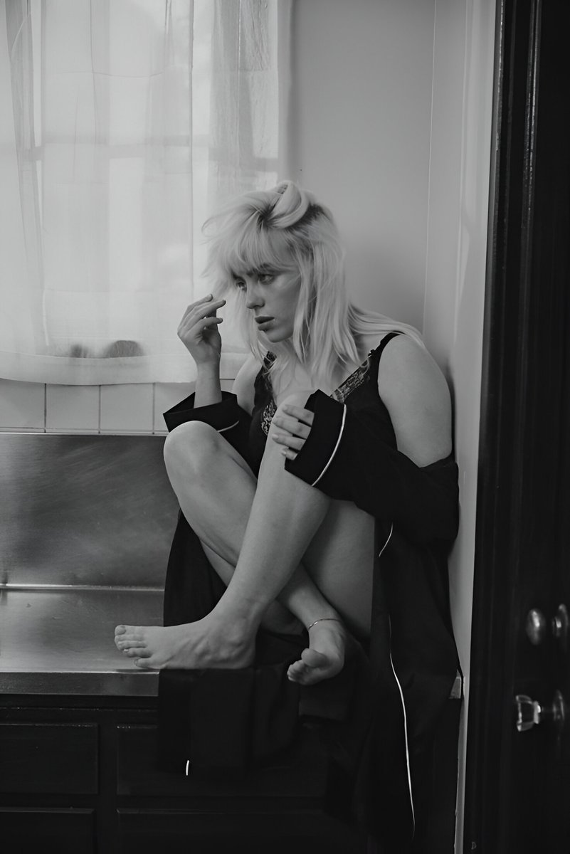 Billie Eilish Gallery tweet media