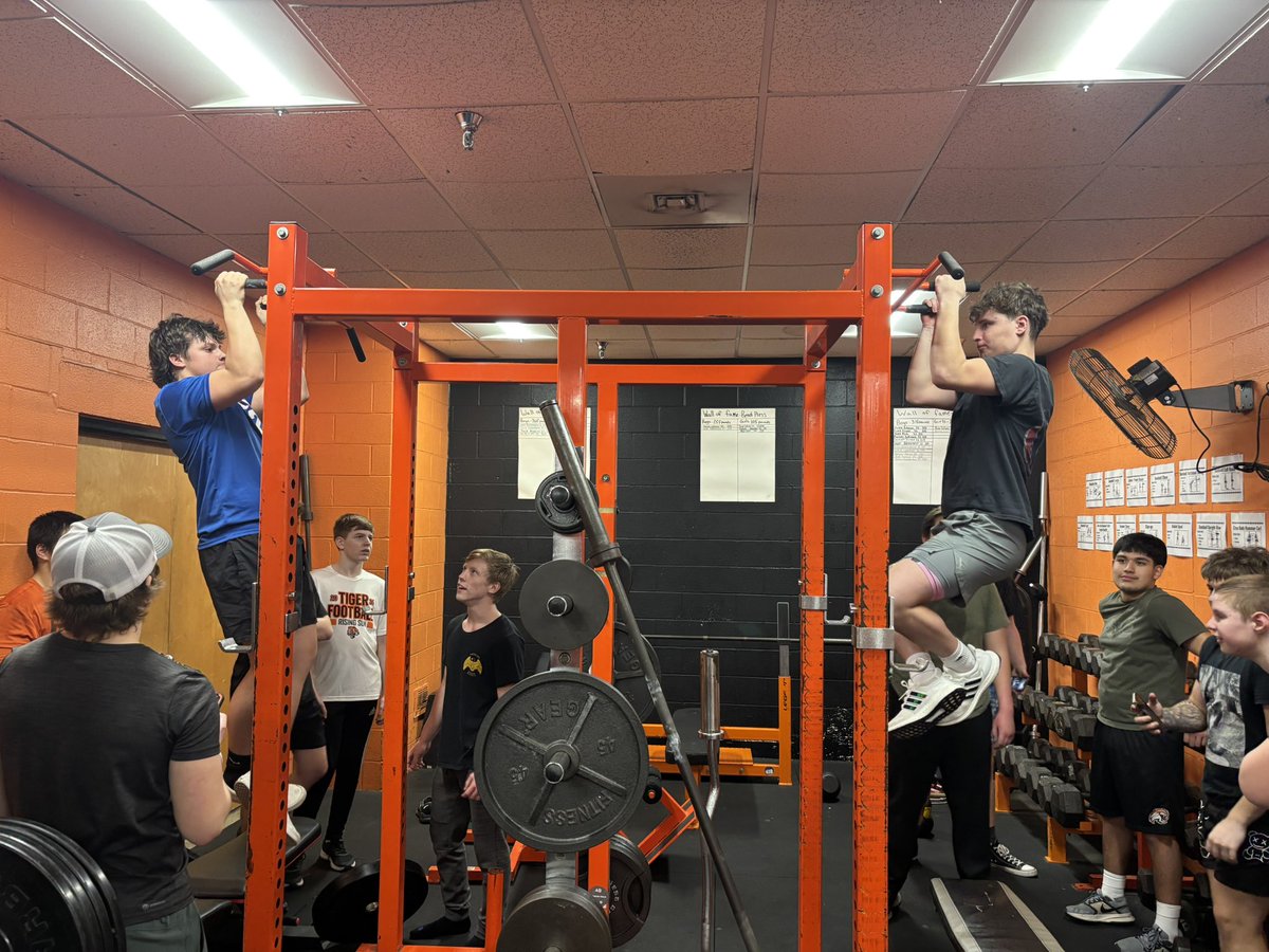 Week 5 of our winter lifting ends with some competing! Gotta love  some good internal competition.