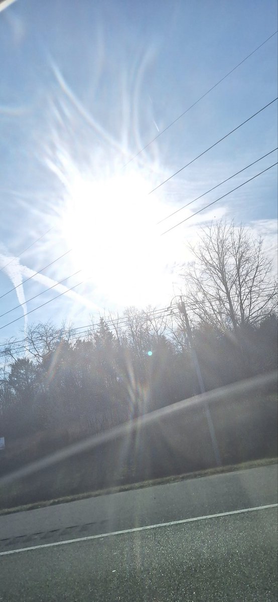 StevenSmithpet5's tweet photo. @IonisedSkyWatch @AllBiteNoBark88 Yesterday here in tn https://t.co/qENoHoEFYq