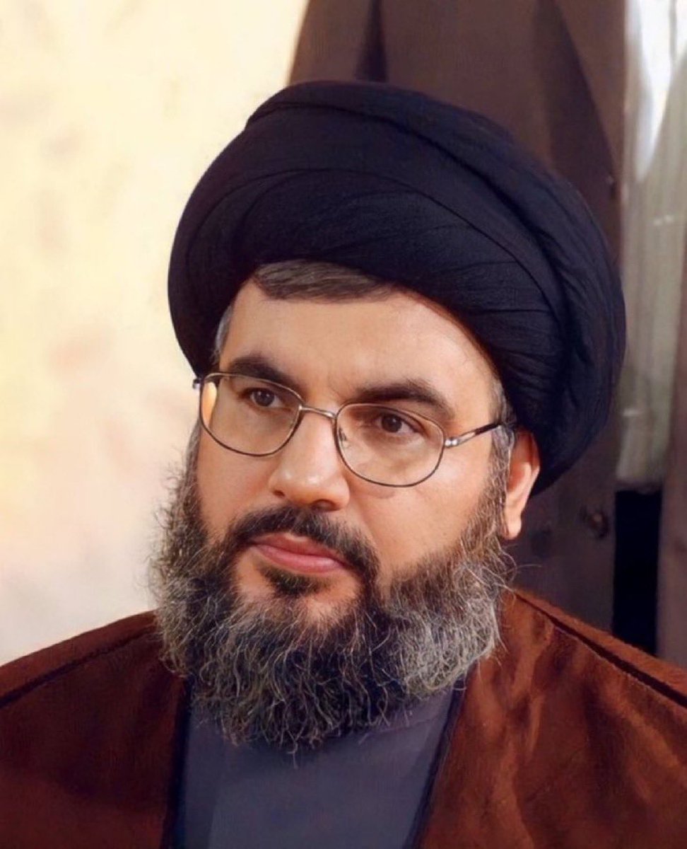 لبنان لبنان سماحة السيّد حسن،
ولهذا فمساحة لبنان في قلبي أوسع من مساحة المجرّة.

ولا أفهم حتى الآن كيف بمقدور أحد،
أن يبغض سماحة السيد حسن!
لكنني أحاول بقدر الإمكان أن أفتش عن مبغضيه، ويا لها من مهمّةٍ بالغة الصعوبة؛

لأنّ مبغضيه أحقر- دائمًا- من أن تراهم بالعين المجرّدة!