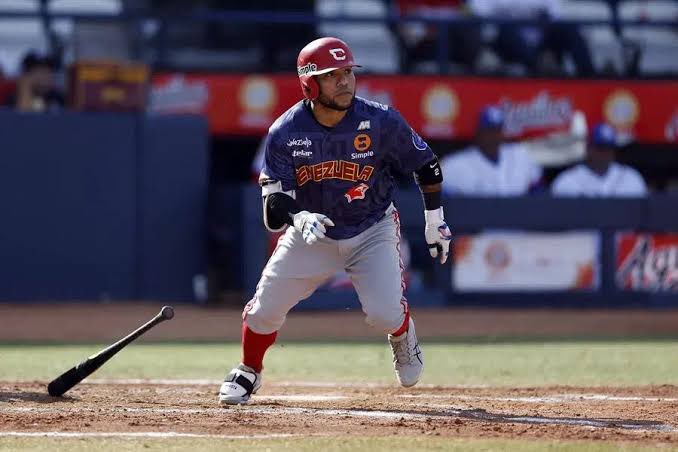 RodrigoCorona's tweet photo. Alexi Amarista: "Decían que era muy bajito para jugar béisbol"

👉🏽 https://t.co/WBP5HMZL3i https://t.co/cOXlcn8KSI