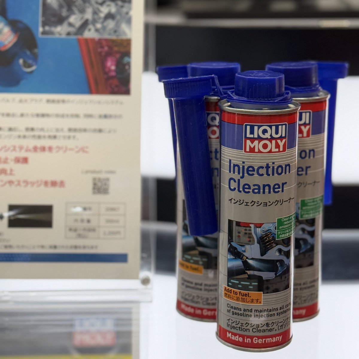 LIQUIMOLY_MEIJI's tweet photo. 【大阪オートメッセ】
インテックス大阪 3号館 3-B6🎪

掘り出し物のウェアとBMW M4ミニカー、さらに数量限定！大阪限定！添加剤のお試し特価セールもやってます🉐
3千円以上お買い上げのお客様はガチャにも挑戦🎯

Sちゃんと一緒に皆様のご来場をお待ちしております💖

#LIQUIMOLY
#大阪オートメッセ https://t.co/FFRzOCJCB4