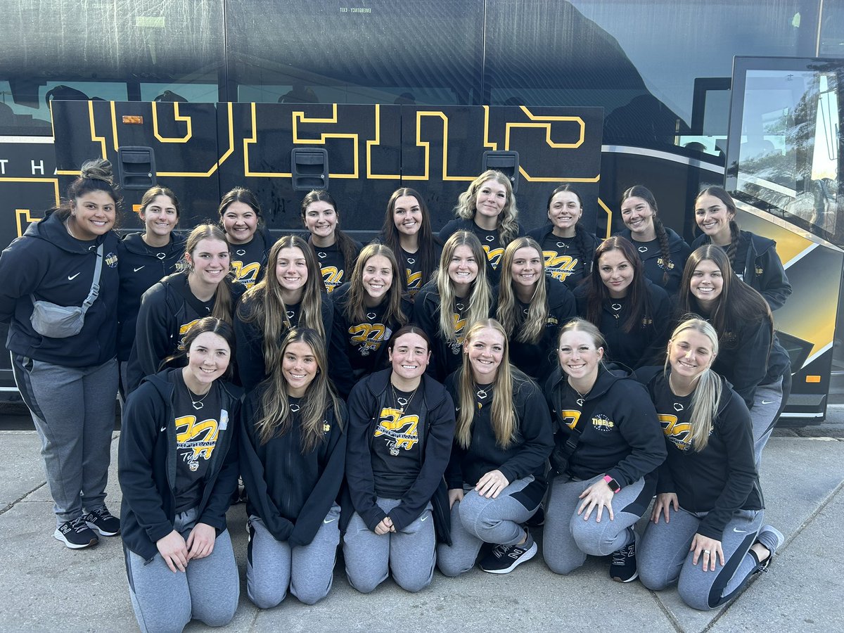 Opening weekend here we go 💛

#texasandwarmweather #rolltiges
