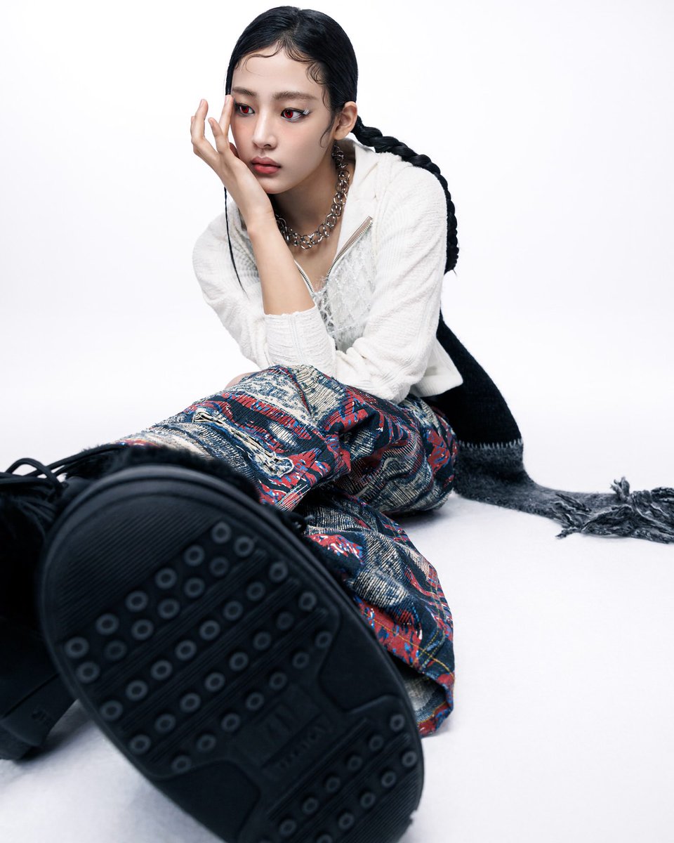 newjeans_loop's tweet photo. #뉴진스 #NewJeans #민지 #Mindi #ミンジ #NJZ https://t.co/buCEocKZ4F