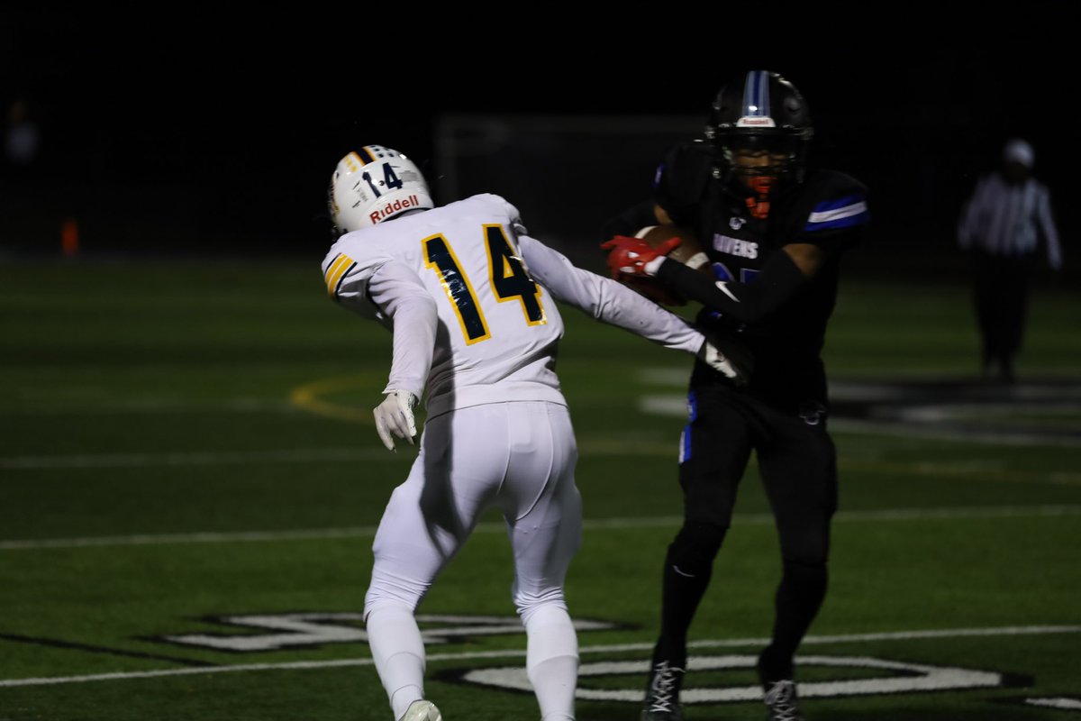 JulienBurns_'s tweet photo. Wherever I land from D1-JUCO I dont care, long as im able to play ball im fine! Im not the one of the tallest or biggest, But I sure am someone who strives to work harder than ANYONE and compete through anything. Im confident in what I do. Coaches all I need is 1 opportunity!🙏💯 https://t.co/2yHrFQCanM