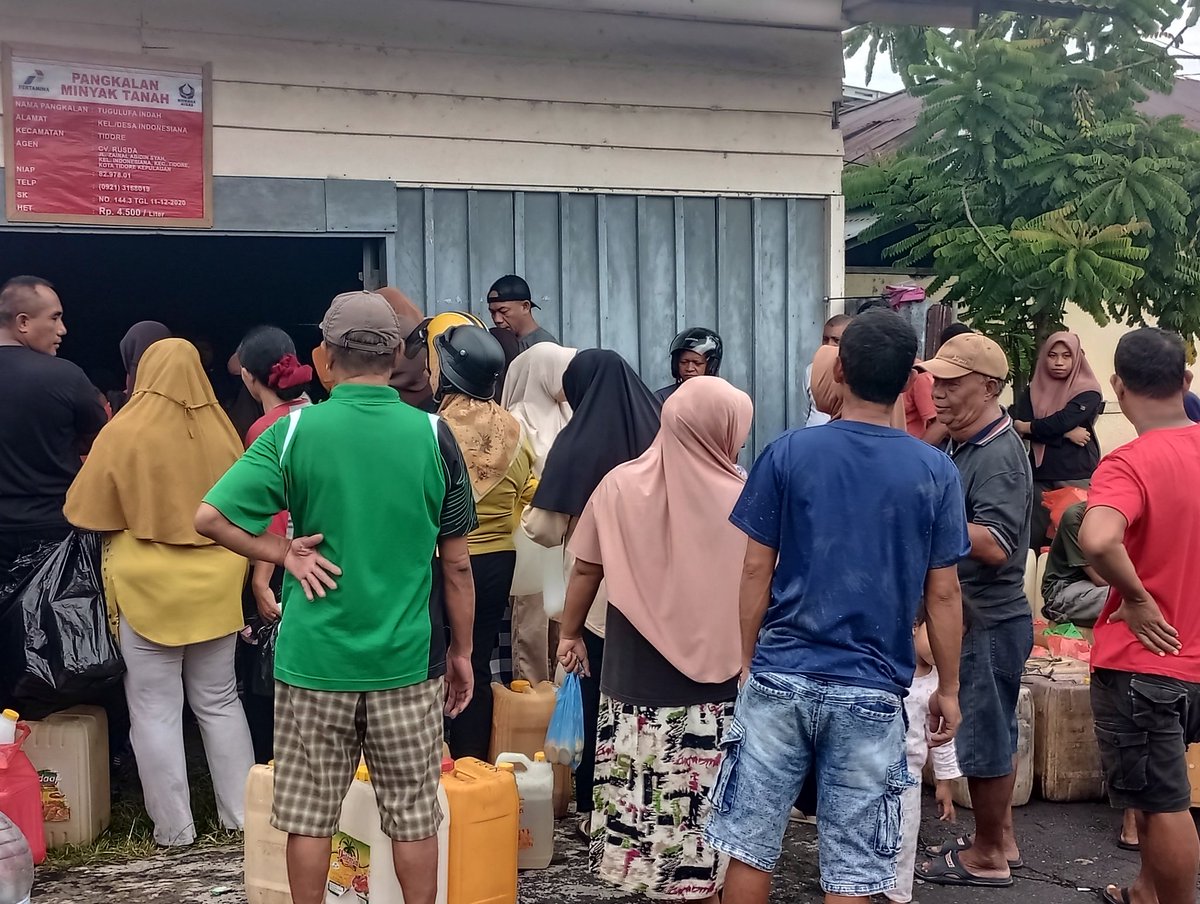 Antrian minyak Tanah