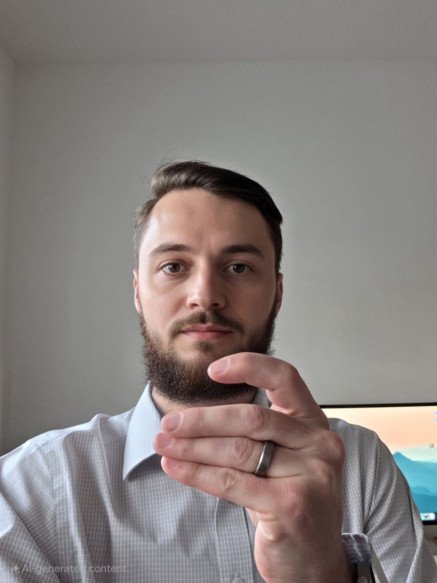 andrewjclare's tweet image. Samsung&apos;s object eraser... AI is kind is scary good.  It doesn&apos;t look like me but it&apos;s NOT that far off.