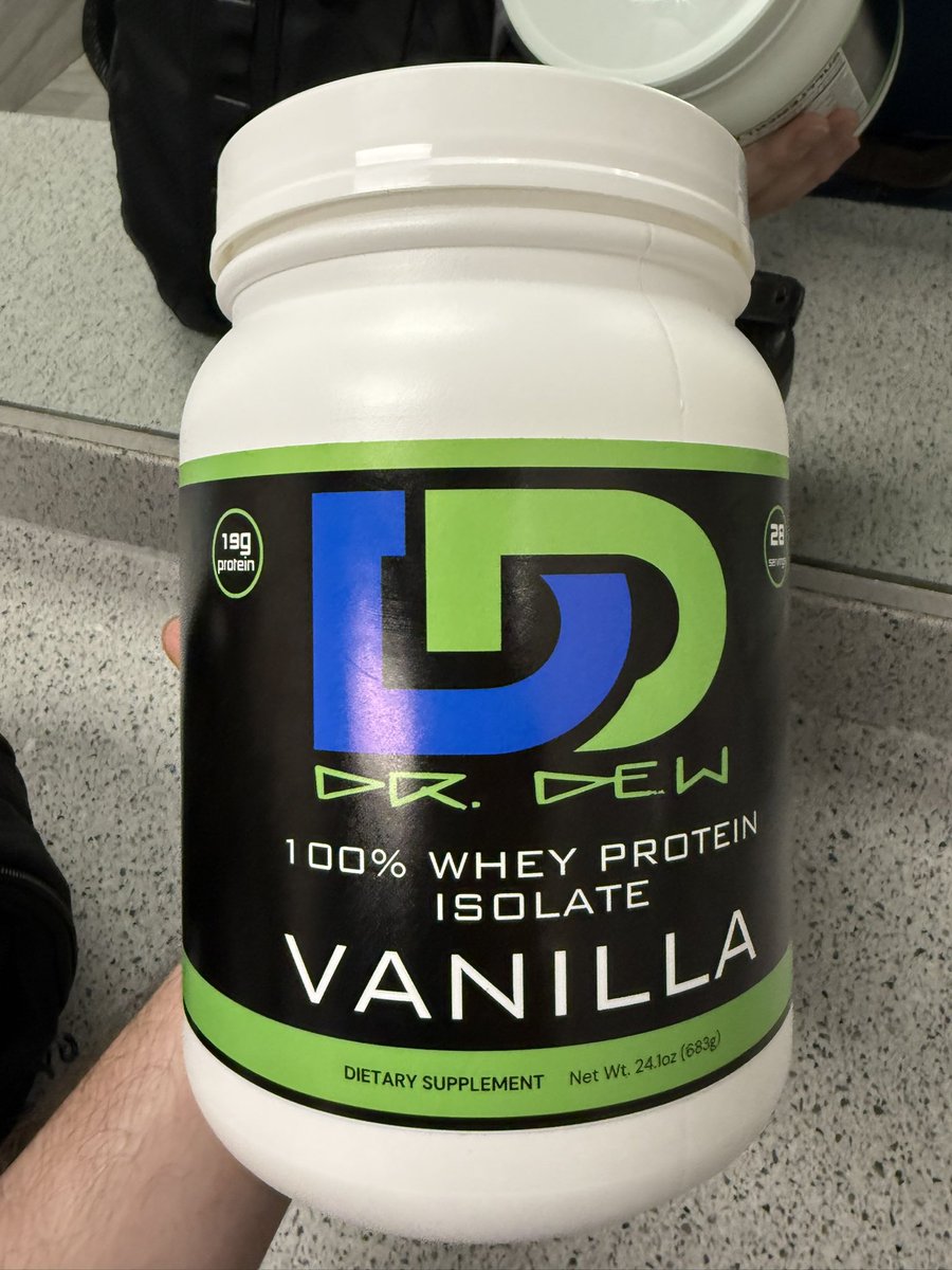 dr_dew1998's tweet photo. Me your neighborhood doctor and @drinkbeatcharge proscribed u some protein medicine #post #picture #pic #picoftheday #fyp #fypシ #viral #protien #protienpowder #workout #workoutdrink #sefie #gym #motivation #viralpost #trend #trending #trendingpost #satisfying #drdew @dr_dew1998 https://t.co/quuKbDbxOm