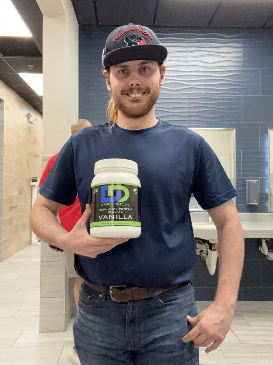 dr_dew1998's tweet photo. Me your neighborhood doctor and @drinkbeatcharge proscribed u some protein medicine #post #picture #pic #picoftheday #fyp #fypシ #viral #protien #protienpowder #workout #workoutdrink #sefie #gym #motivation #viralpost #trend #trending #trendingpost #satisfying #drdew @dr_dew1998 https://t.co/quuKbDbxOm