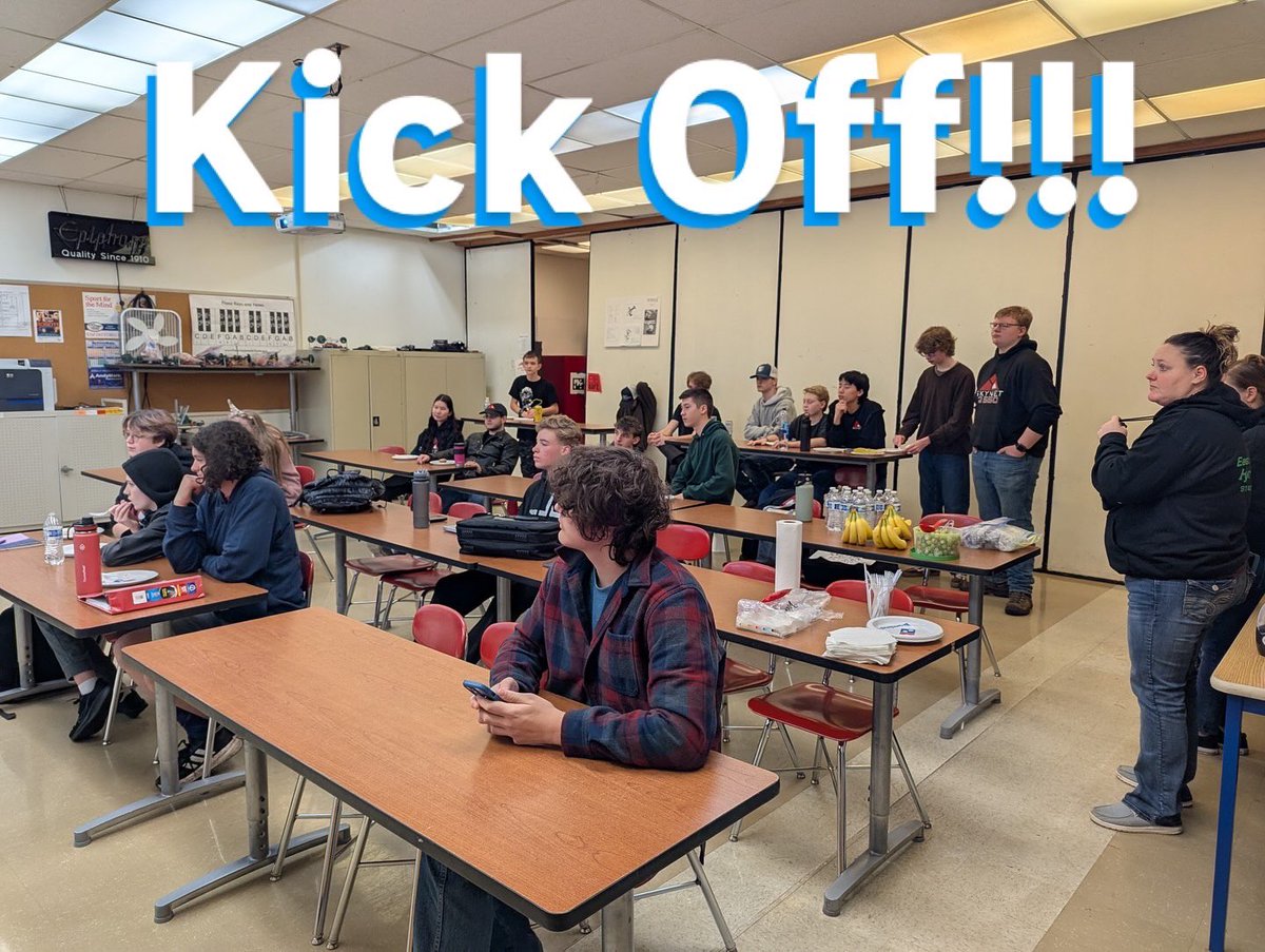 Skynet_Robotics's tweet image. Kick off! We were ready to dive into the season, head first!