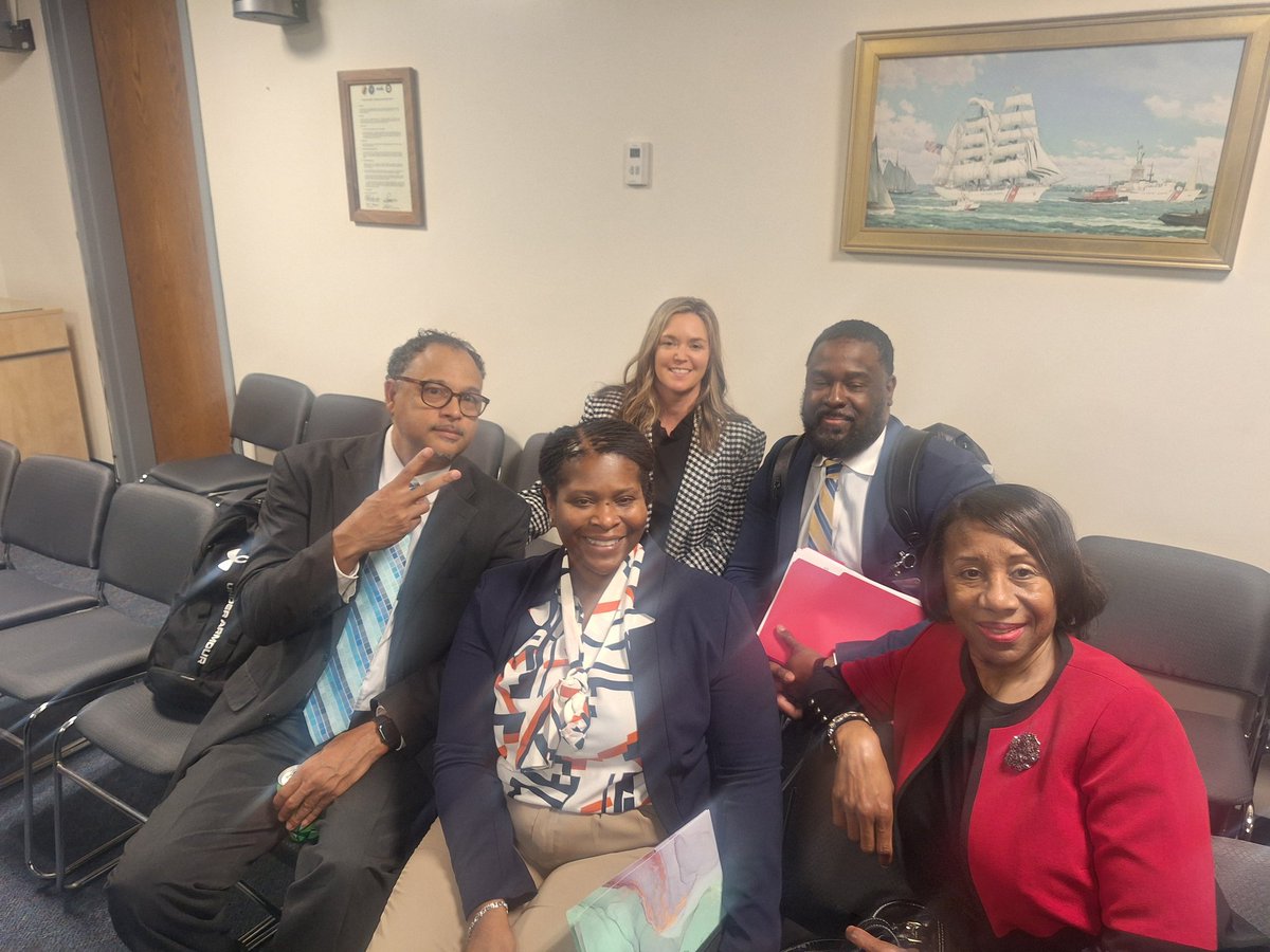 Nicole DeVries (@nicscud) on Twitter photo <a href="/PortsVASchools/">Portsmouth Schools</a> Department of Scool Leadership. A powerful force working for students, teachers, and admin. <a href="/SterlingWhite59/">Sterling White, Jr.</a> <a href="/ebracyPPS/">Dr. Elie Bracy III</a> <a href="/PortsVASchools/">Portsmouth Schools</a> Department of Scool Leadership. A powerful force working for students, teachers, and admin. <a href="/SterlingWhite59/">Sterling White, Jr.</a> <a href="/ebracyPPS/">Dr. Elie Bracy III</a>